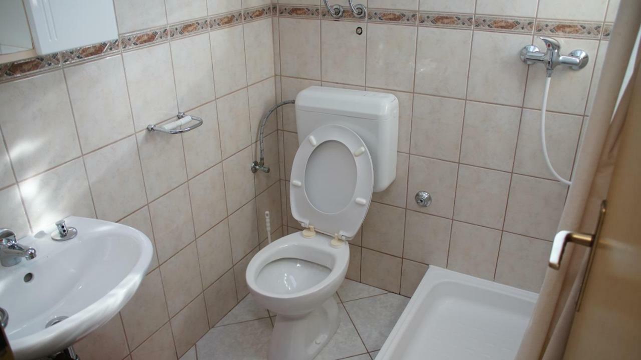 Apartmani Sipic , Bilo - Primošten Exteriör bild