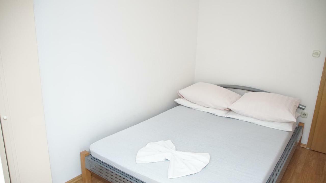 Apartmani Sipic , Bilo - Primošten Exteriör bild