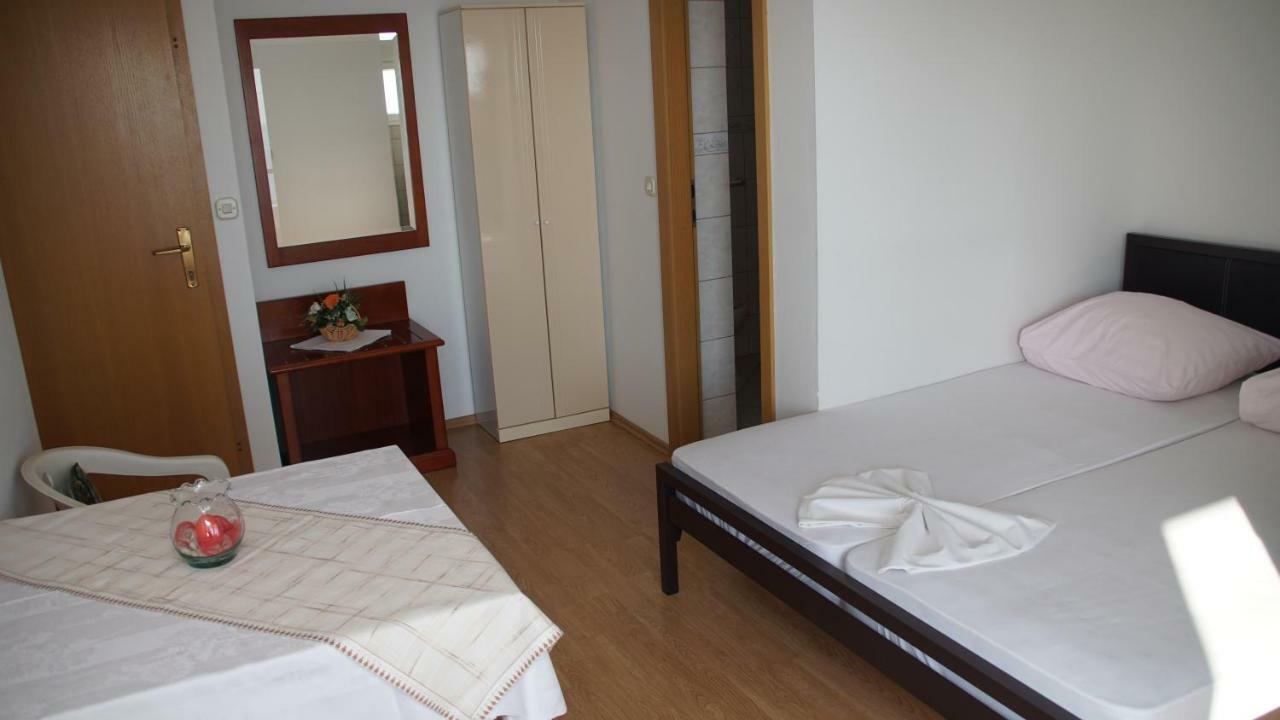 Apartmani Sipic , Bilo - Primošten Exteriör bild